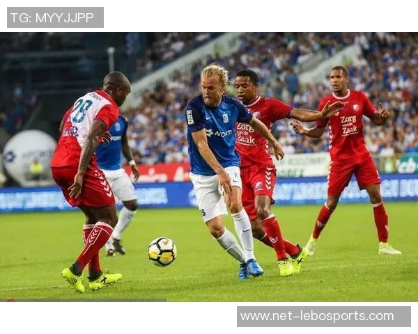 足球评论员的视角解析比赛背后的战术与情感交织