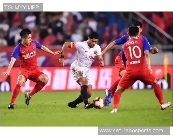 恒大与苏宁巅峰对决海报揭晓激情碰撞即将上演